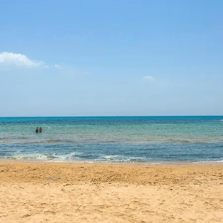 Lovely In Kaukana With House Sea View 아파트